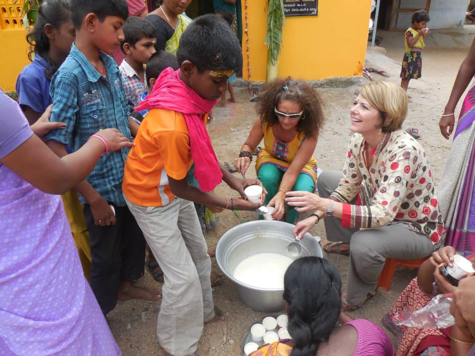 Dr Myers with Children in India - Amy Myers MD